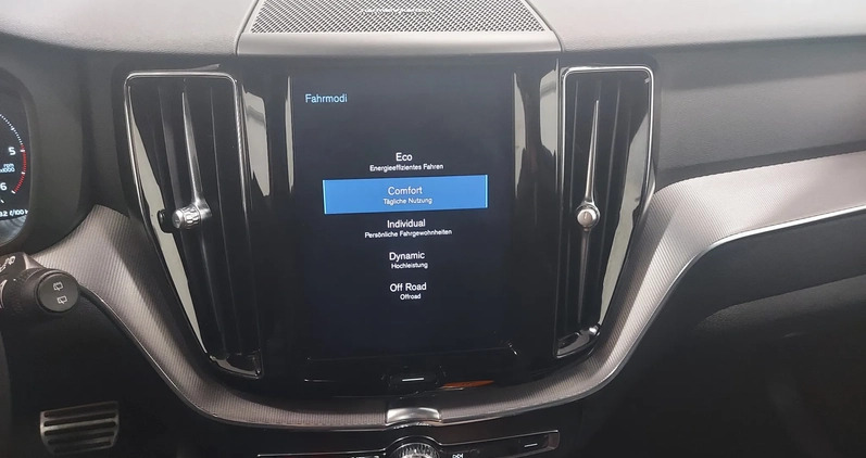 Volvo XC 60 cena 157000 przebieg: 107456, rok produkcji 2022 z Rydułtowy małe 596